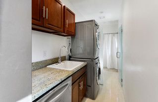 1420 Ashland Ave, Unit 1-05104 in Santa Monica, CA - Building Photo - Building Photo