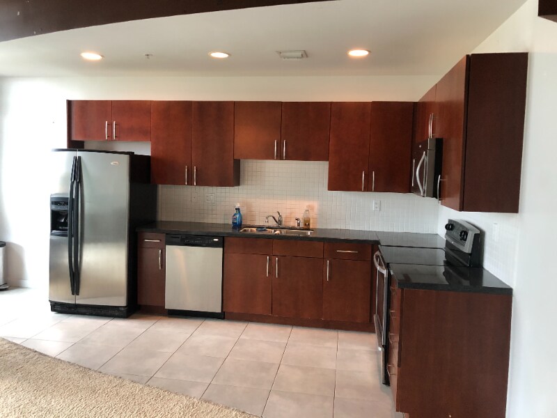 300 S Australian Ave in West Palm Beach, FL - Building Photo