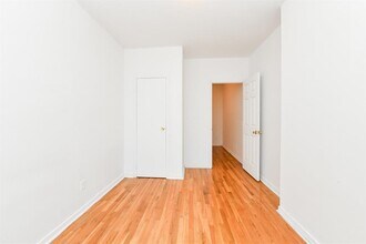 118 Adams St in Hoboken, NJ - Building Photo - Building Photo