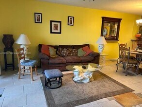 600 Uno Lago Dr, Unit 302 in Juno Beach, FL - Building Photo - Building Photo