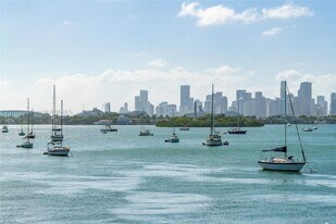 1491 Lincoln Terrace in Miami Beach, FL - Building Photo