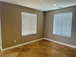 5071 Penryn Ct in Las Vegas, NV - Building Photo - Building Photo