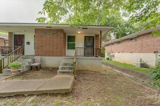property at 171 Glenwood Dr
