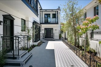 1307 S Beverly Glen Blvd in Los Angeles, CA - Building Photo - Building Photo