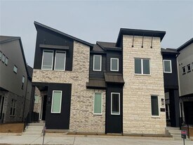 805 Meadowcrest Dr in Plano, TX - Building Photo