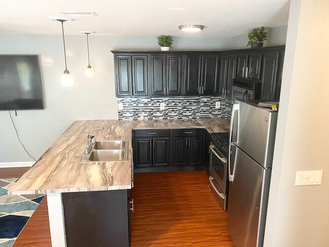 1308 McCaskill Ave, Unit 1 in Tallahassee, FL - Foto de edificio - Building Photo
