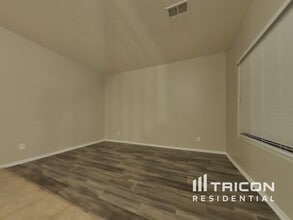 17396 W Hilton Ave in Goodyear, AZ - Building Photo - Building Photo