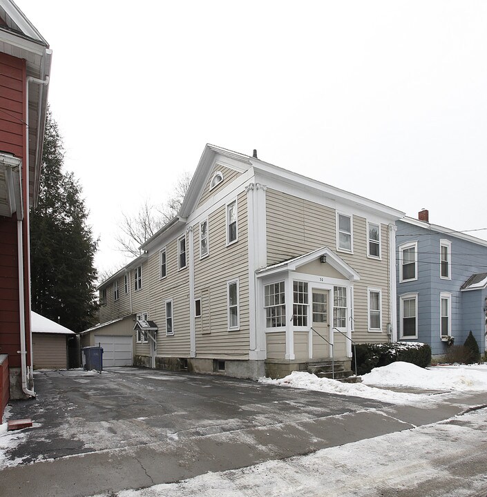 30 Linden Ave in Oneonta, NY - Foto de edificio