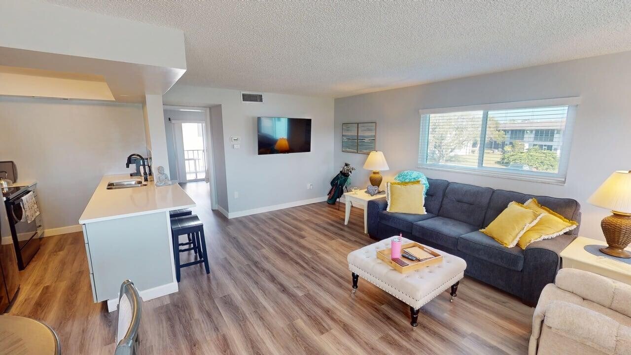 105 47th Ave Dr W in Bradenton, FL - Building Photo