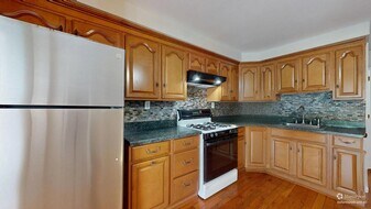 161 Bennington St in Boston, MA - Building Photo