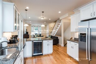 1 Larose Plz, Unit 2 in Boston, MA - Building Photo