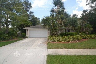 13436 Brixham St in Wellington, FL - Building Photo