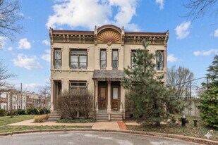 2221-2223-2223 Rutger St in St. Louis, MO - Building Photo