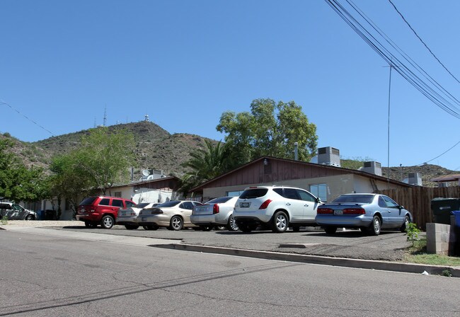 (mountain Shadows Apartments) in Phoenix, AZ - Building Photo - Building Photo