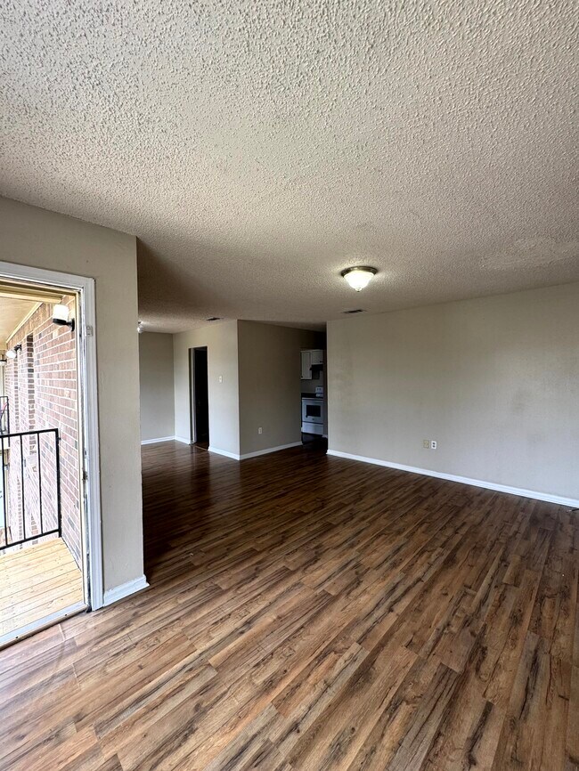 1744 Cedar Lake Dr, Unit D in Baton Rouge, LA - Building Photo - Building Photo