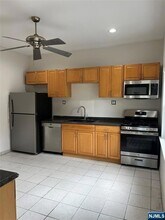 510 Shaler Blvd in Ridgefield, NJ - Building Photo - Building Photo