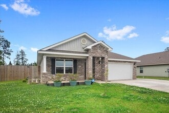 18401 Elkwood Dr in Gulfport, MS - Building Photo - Building Photo