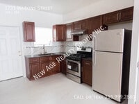 1731 Watkins St photo'