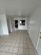 4503 Hudson Dr in Stow, OH - Building Photo - Building Photo