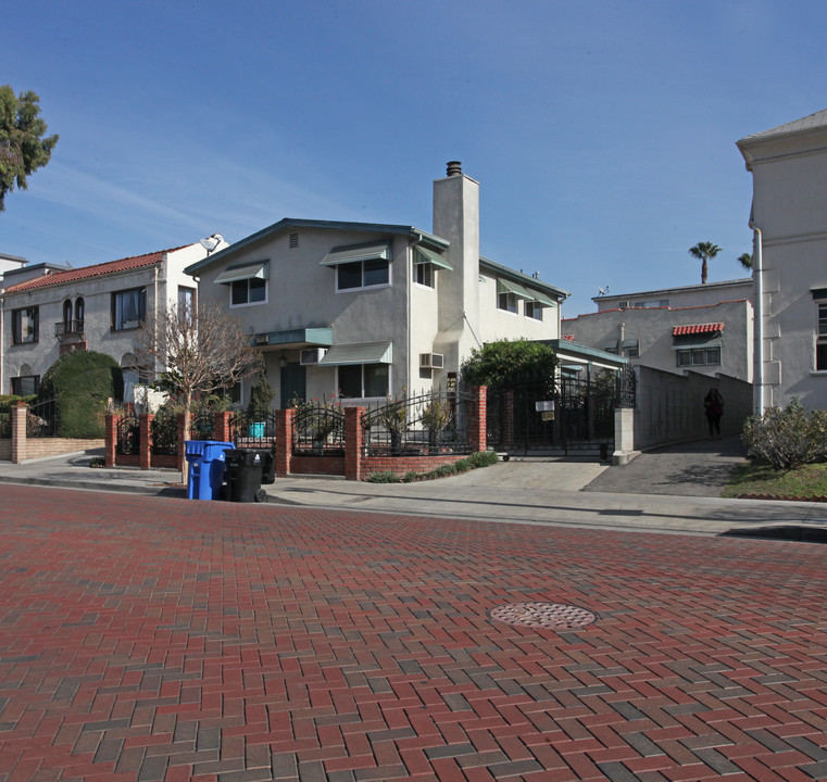 1412 L Ron Hubbard Way in Los Angeles, CA - Building Photo