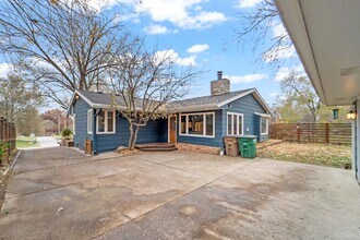 6601 Lincoln Ave in Windsor Heights, IA - Building Photo - Building Photo