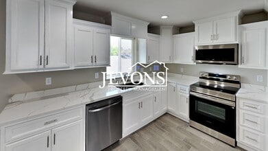 1604 Rock Ave in Yakima, WA - Foto de edificio - Building Photo