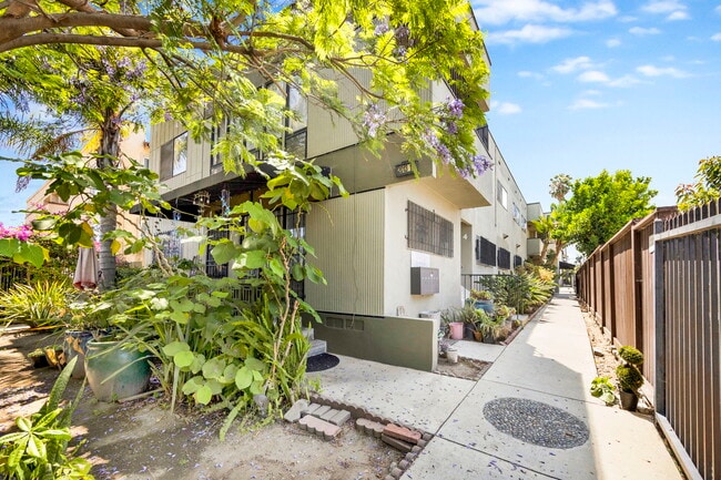 2013-2015 S Corning St