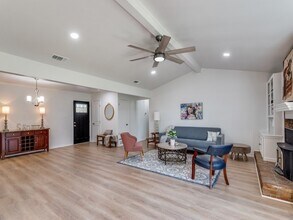 2310 Oakwood Ln in Arlington, TX - Building Photo - Building Photo