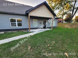 322 E Maple St in Benton, AR - Building Photo