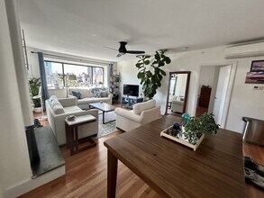 182 Beacon St, Unit 11 in Boston, MA - Building Photo - Building Photo