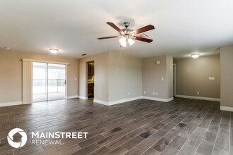 928 SE 35th St in Cape Coral, FL - Foto de edificio - Building Photo