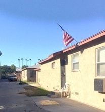 11277 Barnwall St in Norwalk, CA - Foto de edificio - Building Photo