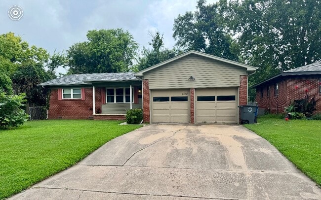 property at 4638 S Quincy Pl