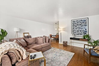 1400 N State Pky, Unit 15D in Chicago, IL - Building Photo - Building Photo