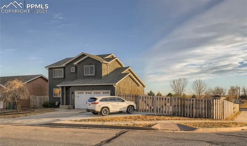 9307 Summer Meadows Dr in Colorado Springs, CO - Building Photo