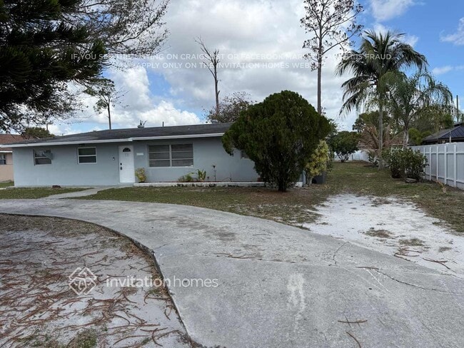 5807 Mango Rd in West Palm Beach, FL - Building Photo - Building Photo