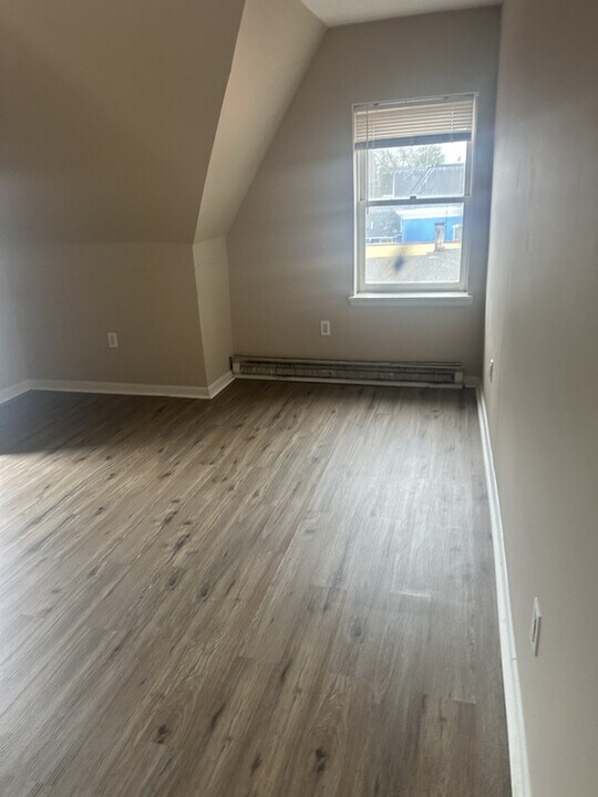 215 High St in Mount Holly, NJ - Building Photo