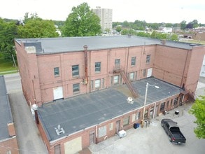 4904-4916 Main Ave in Ashtabula, OH - Building Photo - Building Photo