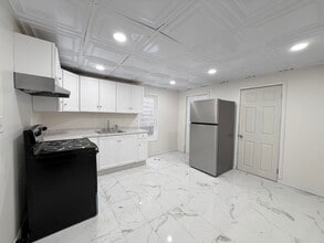 210-212 Center Ave in Plymouth, PA - Building Photo - Building Photo