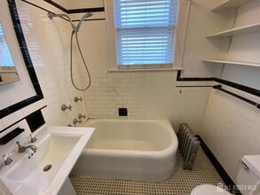 121 Livingston Ave in New Brunswick, NJ - Building Photo - Building Photo