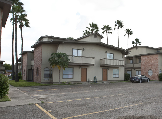 Evergreen Square in McAllen, TX - Building Photo - Building Photo