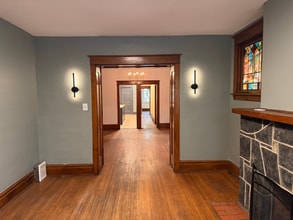 1938 N 3rd St, Unit Unit 1 - Lower in Harrisburg, PA - Foto de edificio - Building Photo