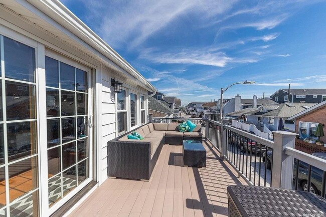 61 Alabama St in Long Beach, NY - Building Photo - Building Photo