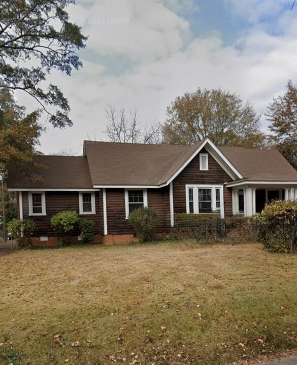 1930 S Lumpkin St in Athens, GA - Building Photo