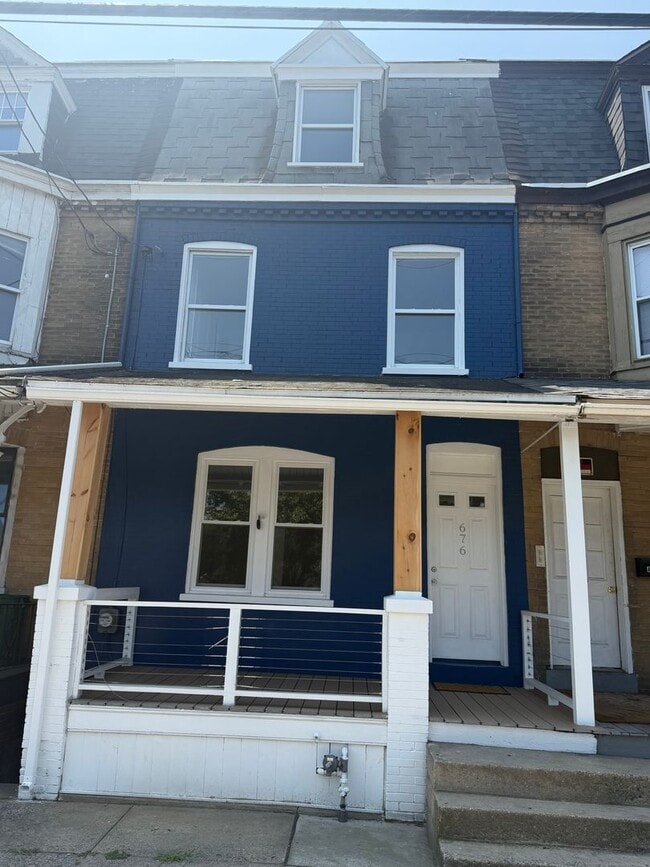 676 Columbia Ave