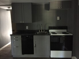 836 Evergreen St, Unit 836.5 Evergreen St