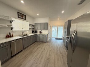 727 Indiana St in San Antonio, TX - Building Photo - Building Photo