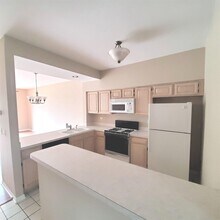 147 Polaris Dr in Lake In The Hills, IL - Building Photo - Building Photo