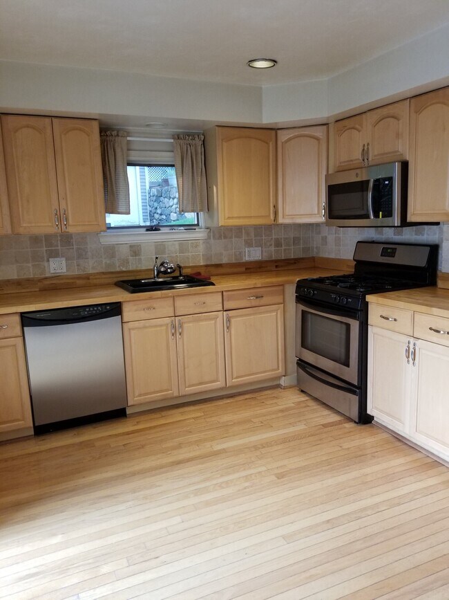 11 Pennsylvania Ave Apartments and Nearby Newton Apartments For Rent