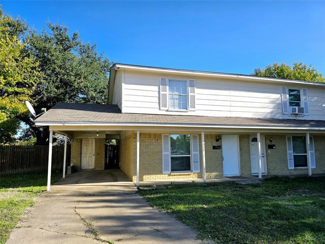 622 Royal Crest Dr in Richardson, TX - Building Photo